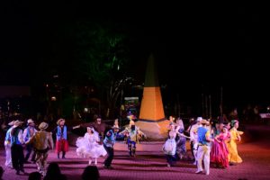 Marco das Três Fronteiras à noite: o melhor passeio em Foz do Iguaçu